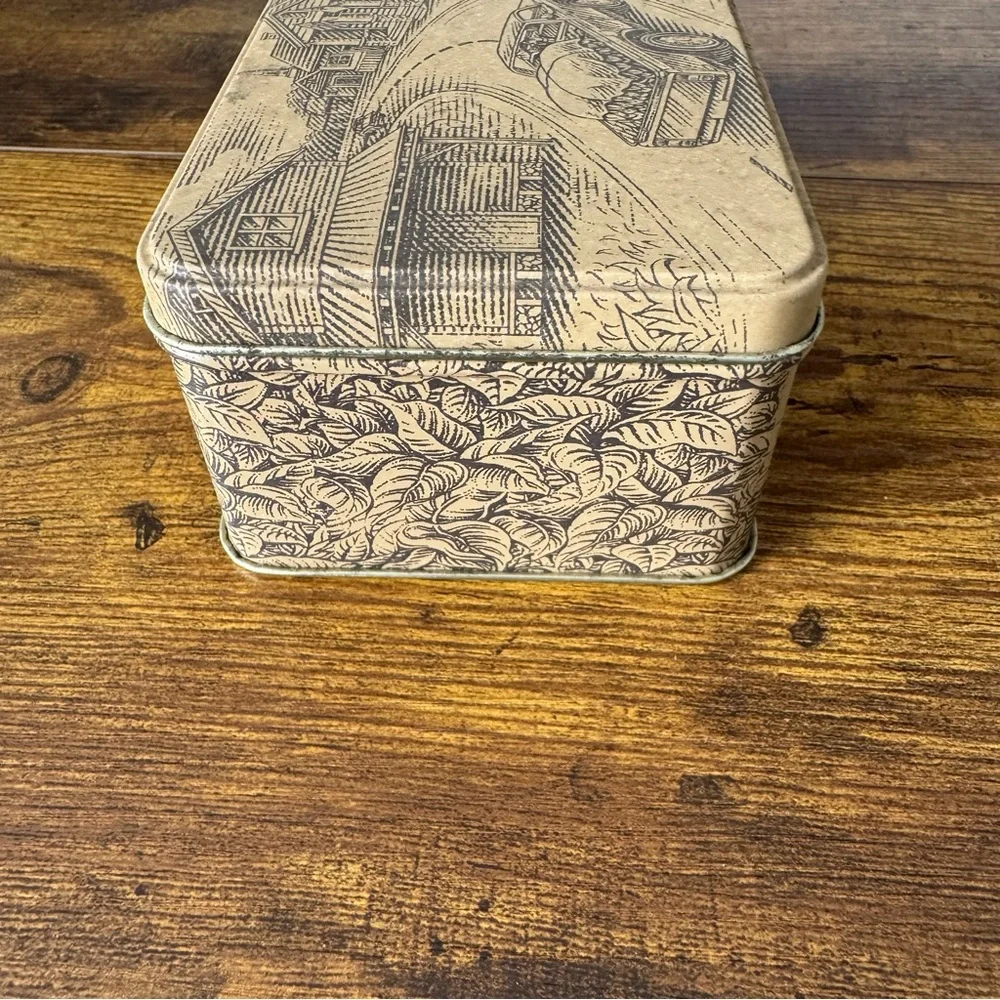 1996 Doral Cigarettes “Tobaccoville NC” Collector’s Edition Advertising Tin‎